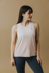 Polera musculosa tiro lateral largo