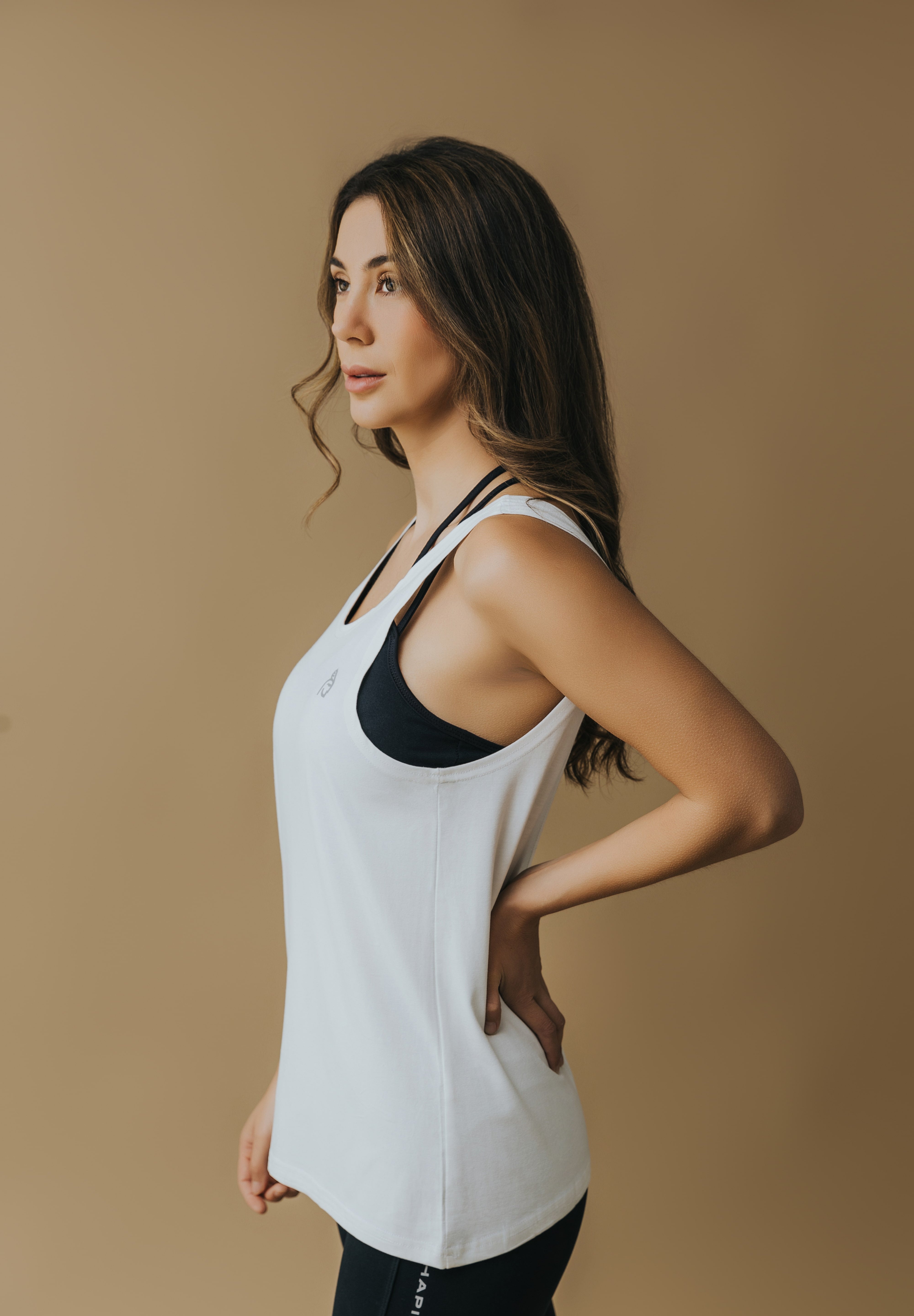 Polera con espalda abierta