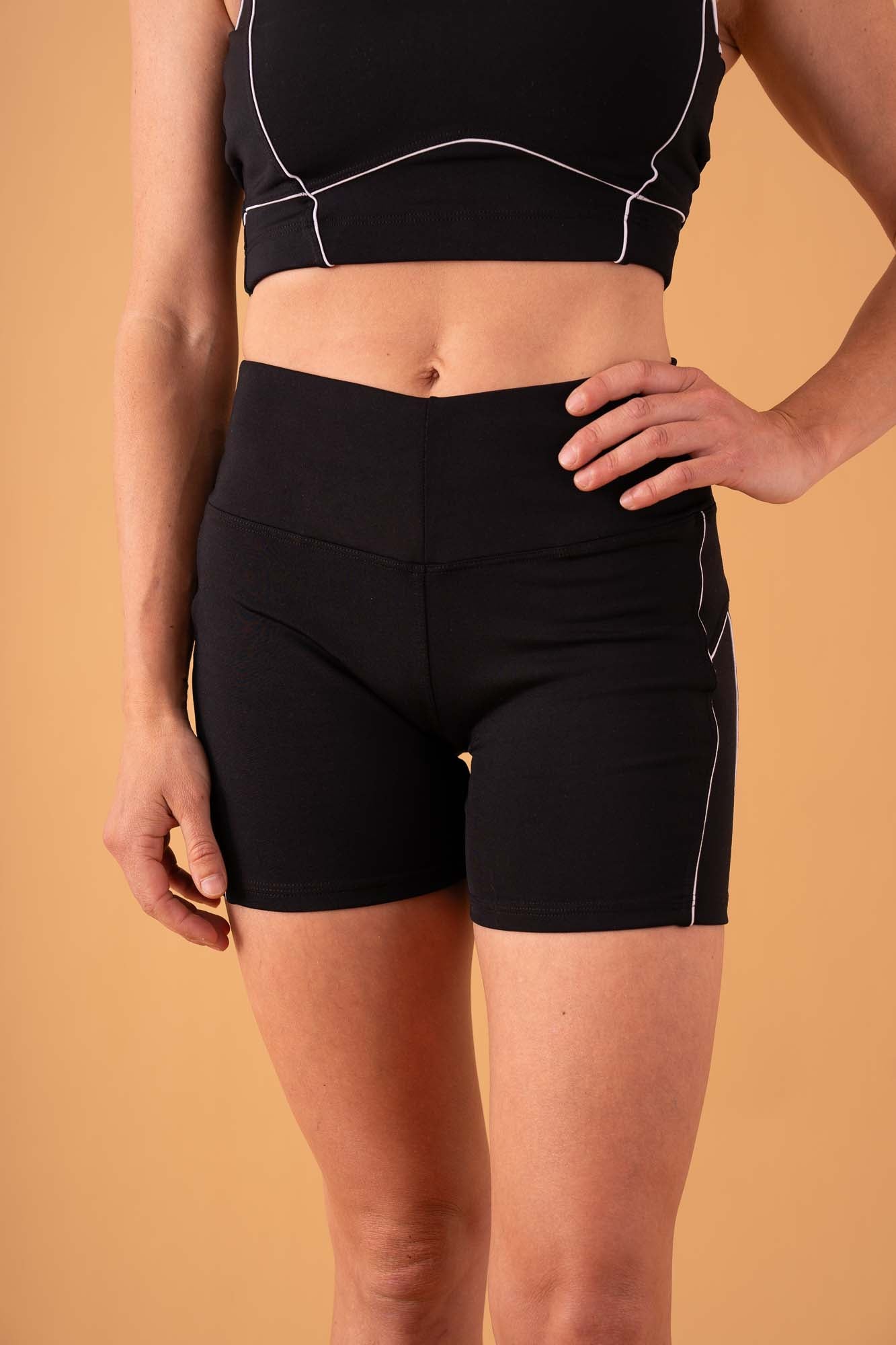 Short con líneas