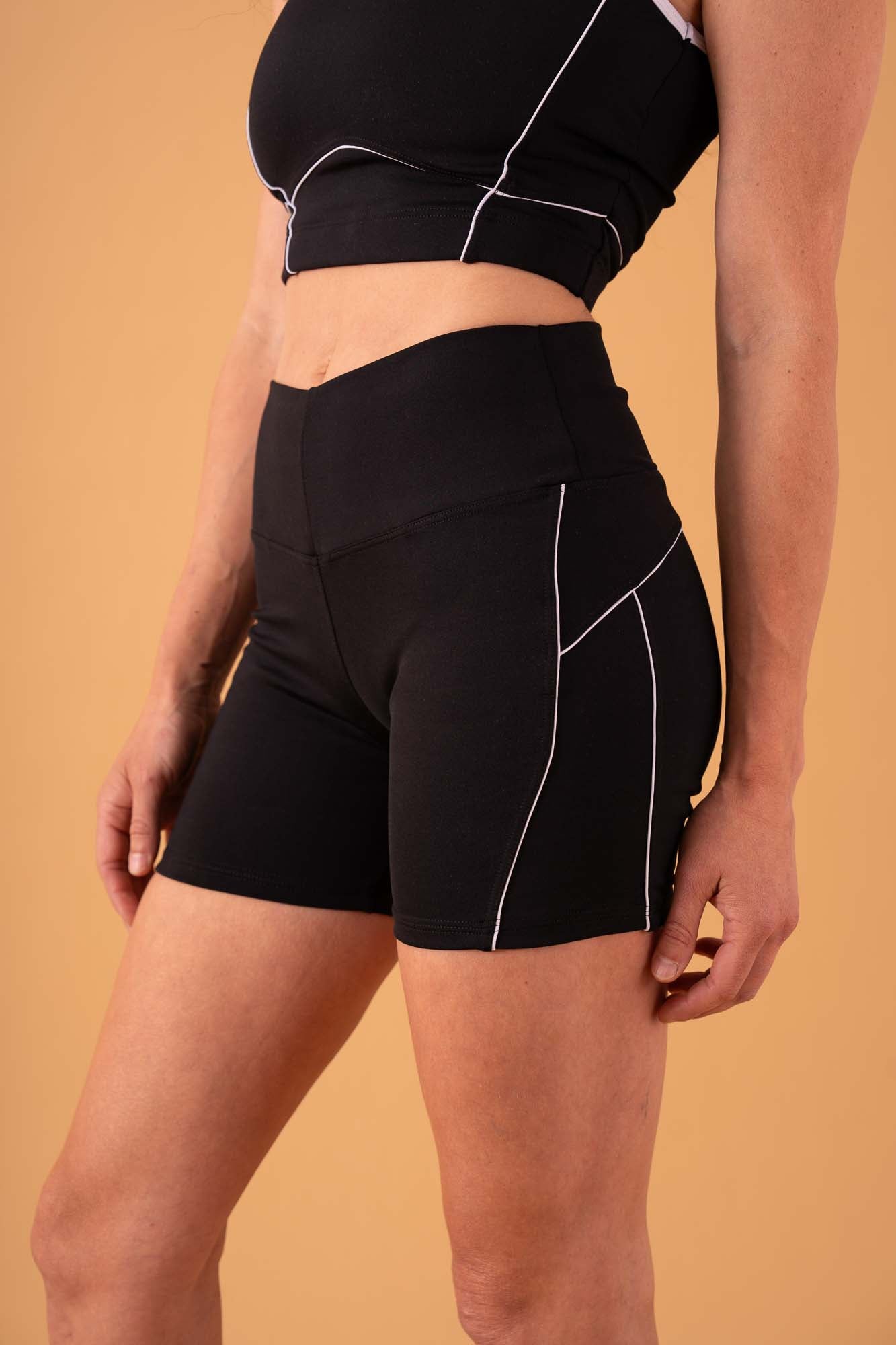 Short con líneas