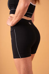 Short sin costura con líneas