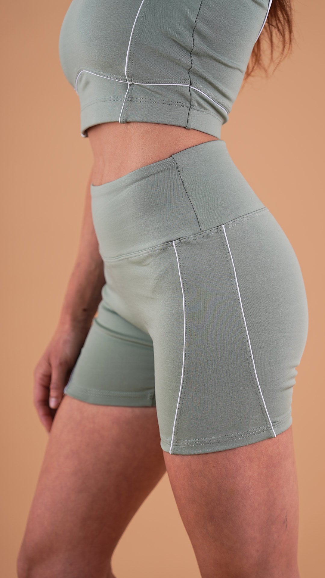Short sin costura con líneas