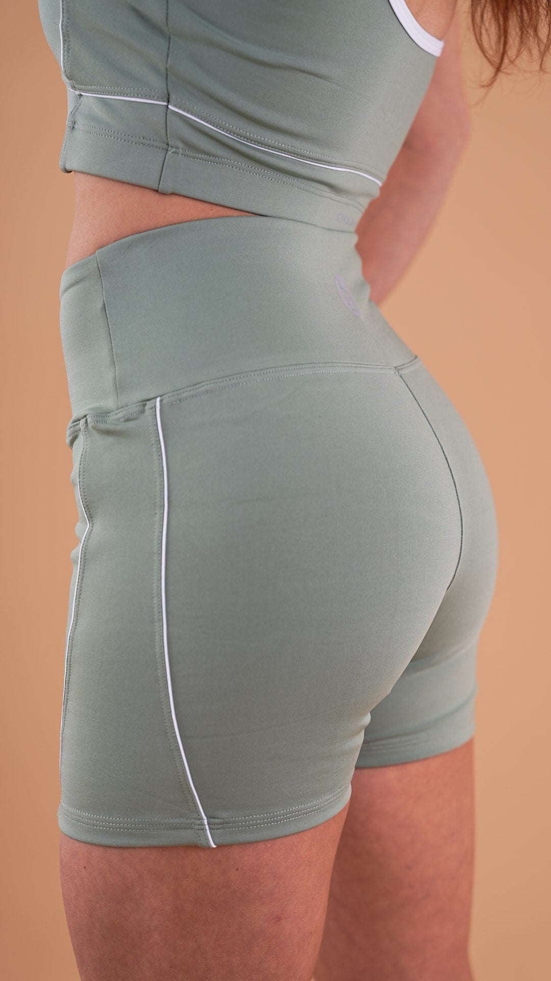 Short sin costura con líneas